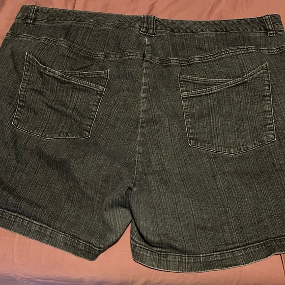 Women’s Dockers Denim Shorts Size 22 - Picture 2 of 3